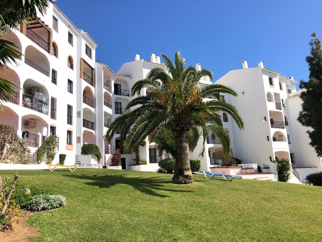 Paradise In Riviera By The Sea Михас Екстериор снимка